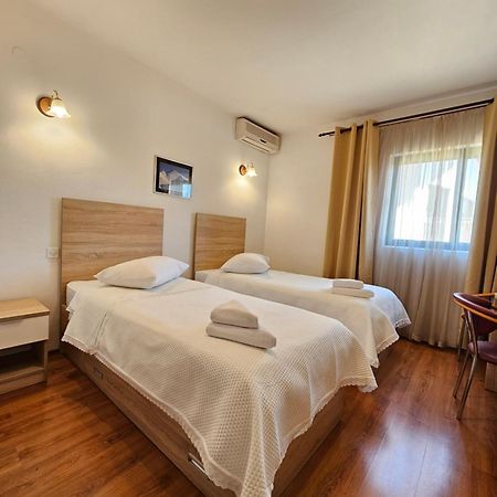 Hotel Prvan Vrgorac Εξωτερικό φωτογραφία