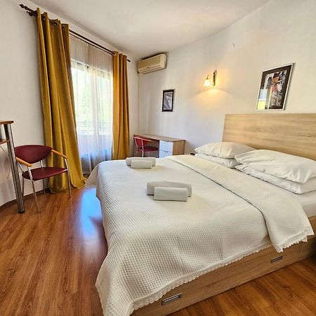 Hotel Prvan Vrgorac Εξωτερικό φωτογραφία